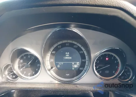 2011 Mercedes-Benz E 550 из США, поврежденный, VIN WDDHF7CB0BA395873